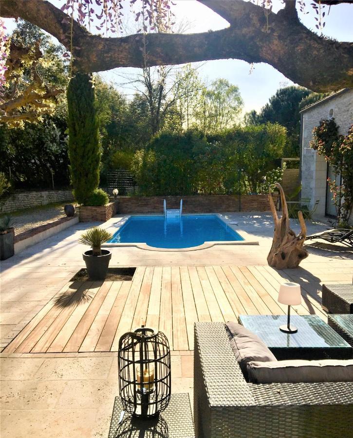 Le Logis De La Brumanderie - Saintes Fontcouverte  Экстерьер фото