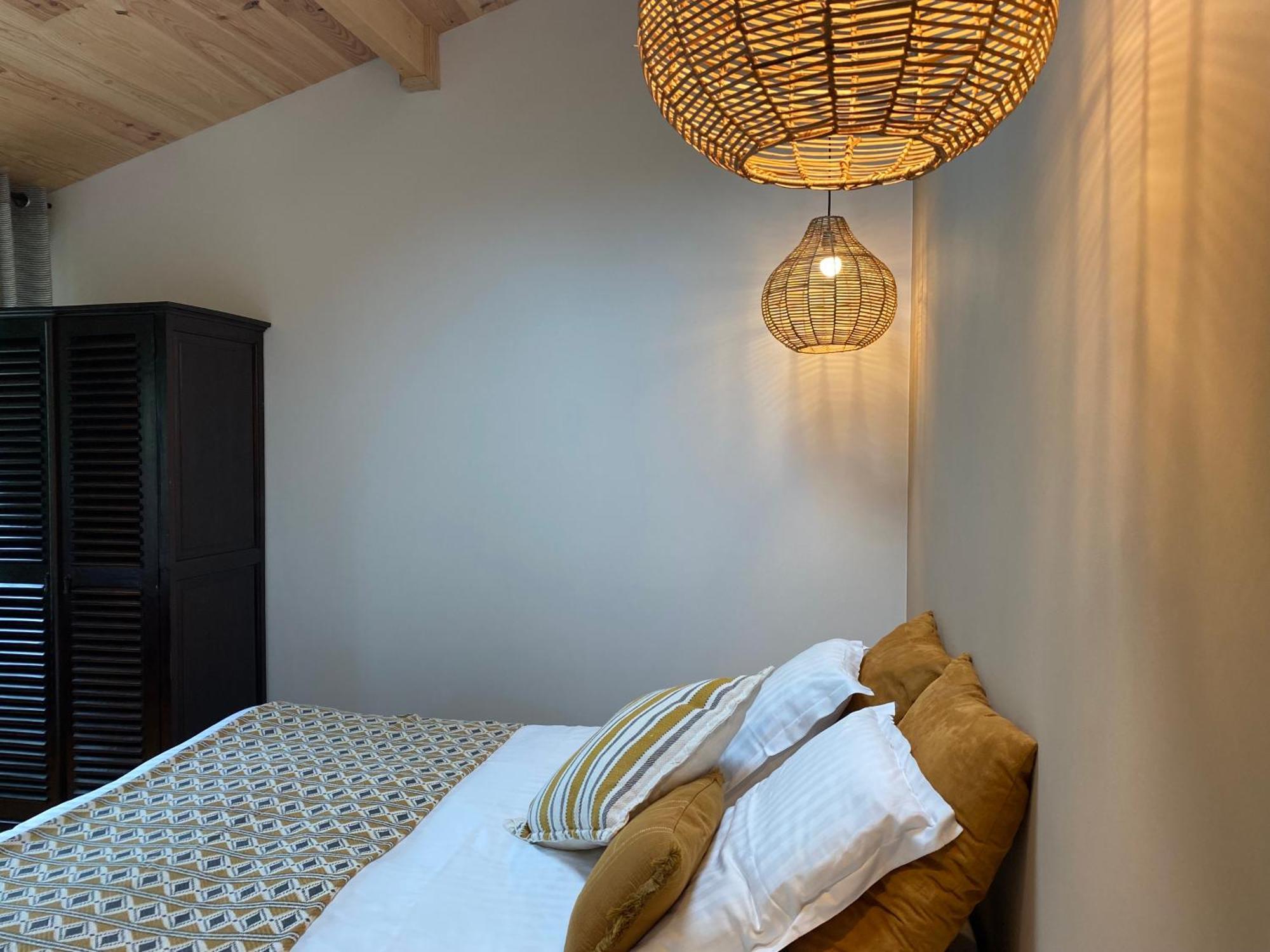 Le Logis De La Brumanderie - Saintes Fontcouverte  Номер фото